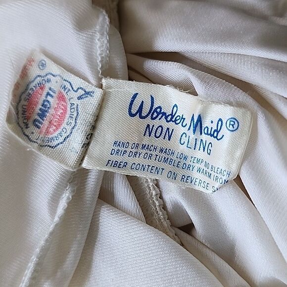 Vintage Union Made Satin & Lace Slip Size M Wonder Maid Non Cling - Picture 9 of 10